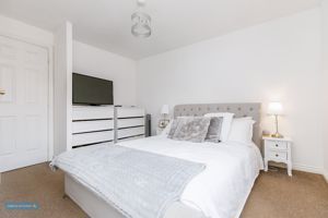 Bedroom- click for photo gallery